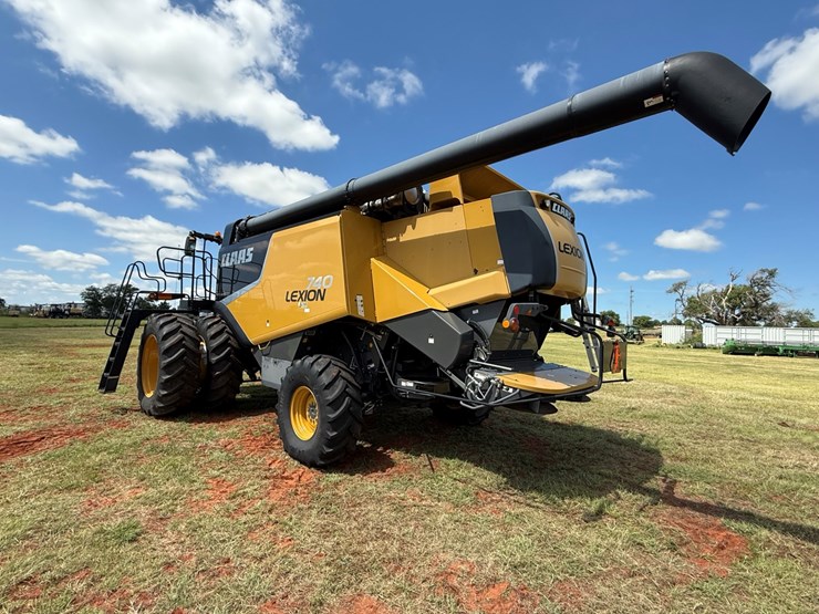 #24-•-claas-740-image-9