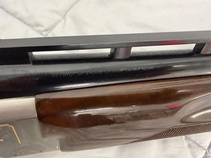 browning-citori-xt-12-gauge-shotgun-image-5