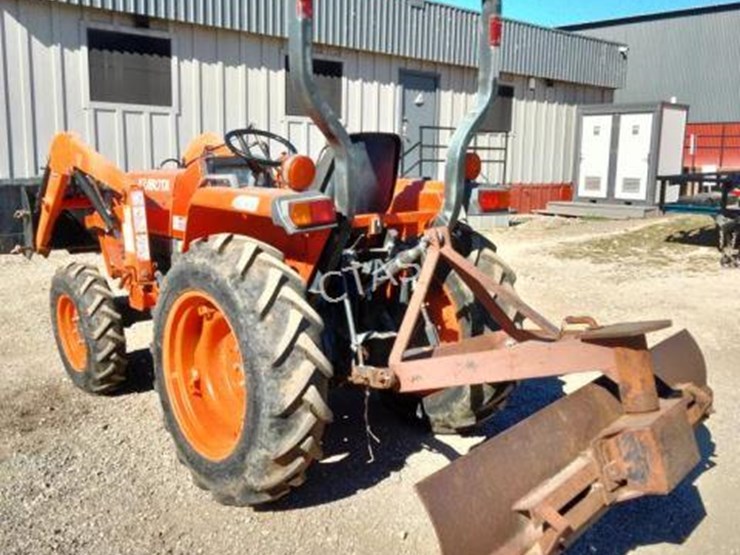 kubota-l2800-image-9