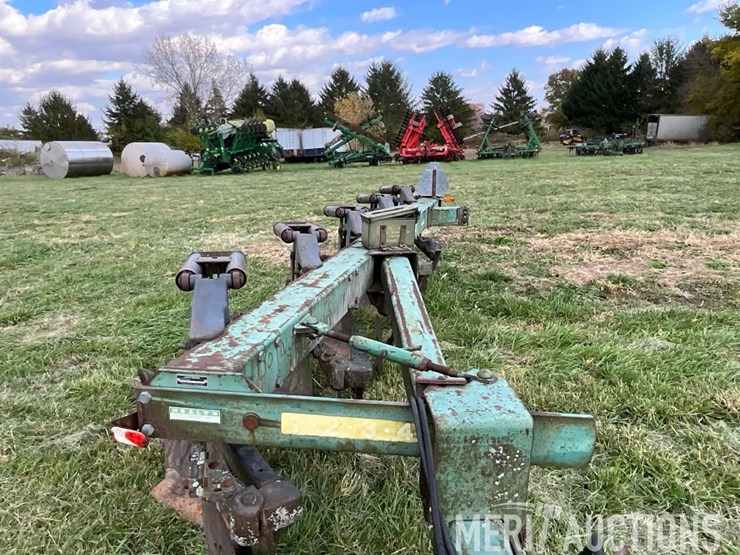 john-deere-2700-image-10