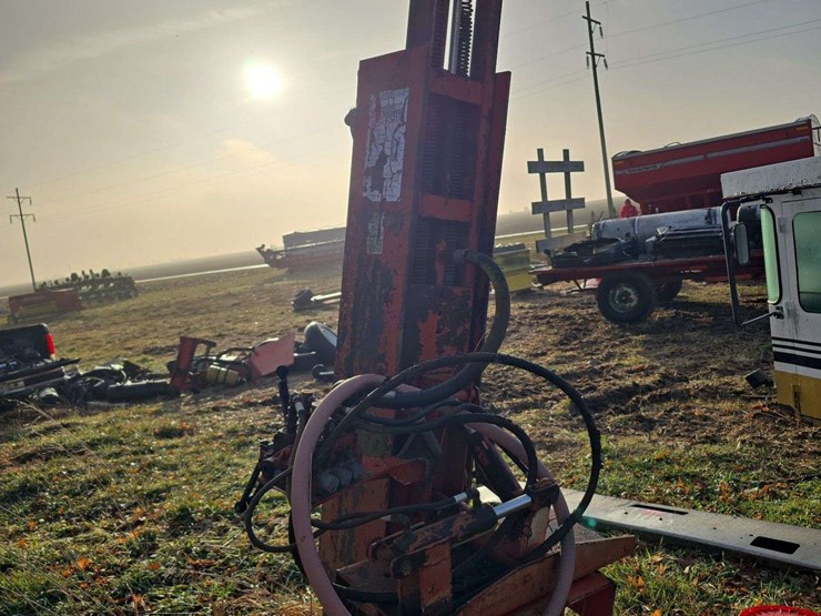 3pt-post-pounder,-hyd-drive-image-3