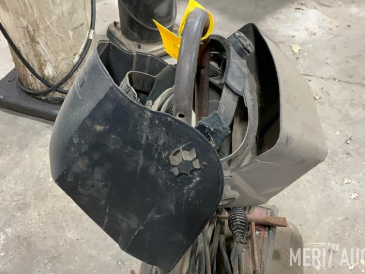 lincoln-arc-welder-image-4