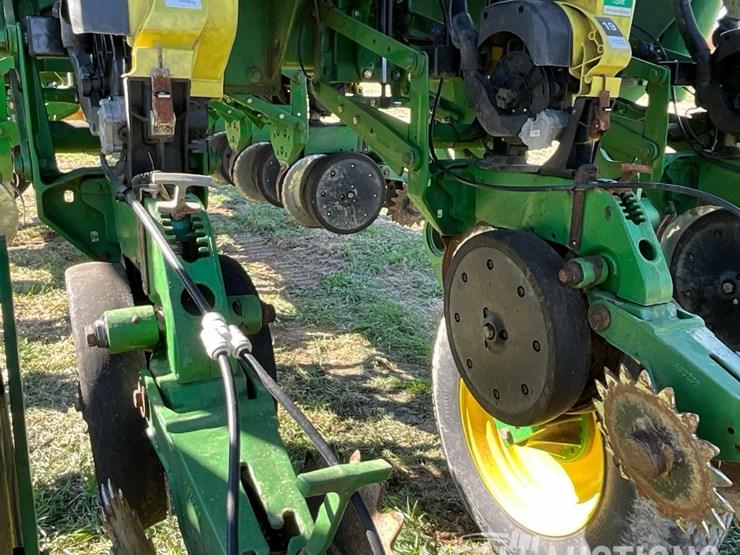 john-deere-1790-image-31