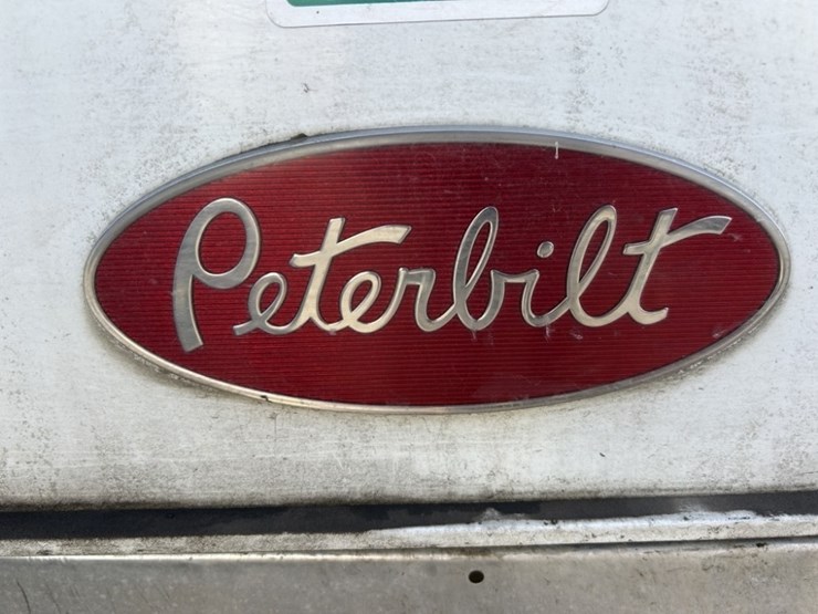 2012-peterbilt-320-image-9