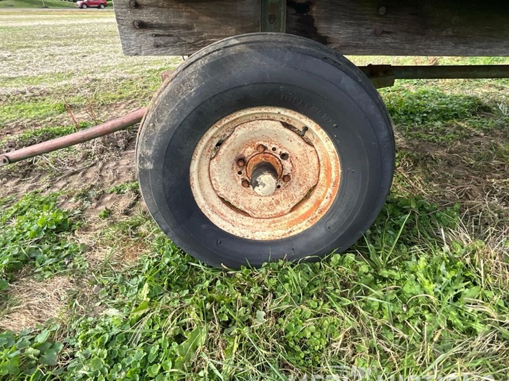 hay-rack-on-running-gear-image-15