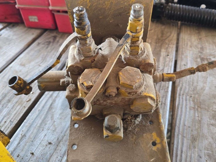 hyd-control-valve-image-3