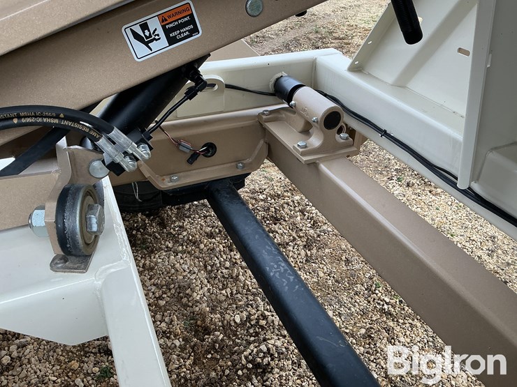 2021-unverferth-3755-image-16