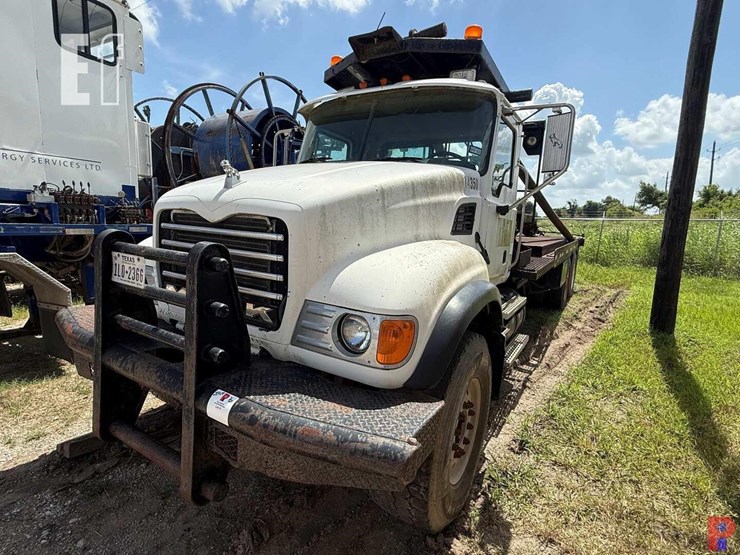 2007-mack-granite-cv713-image-2