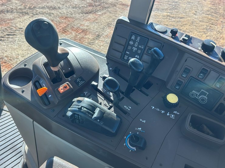 2007-john-deere-7520-image-23