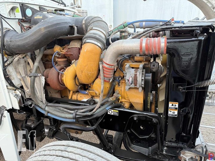 2007-peterbilt-379-image-26