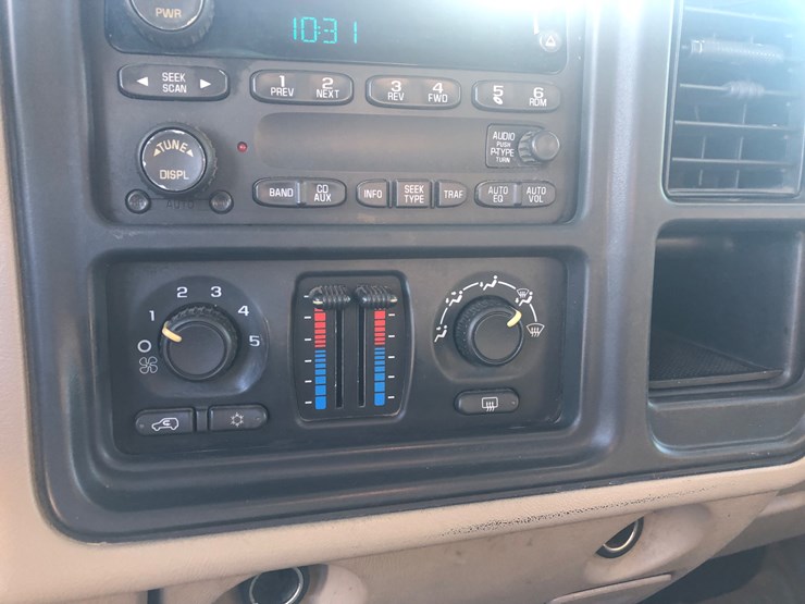 2006-chevrolet-3500-image-18