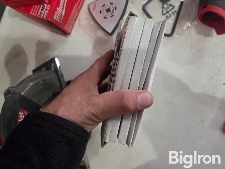 milwaukee-battery-operated-hand-tools-image-17