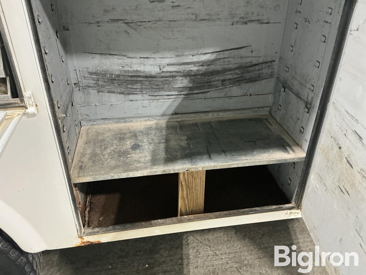 2001-ford-f450-image-16