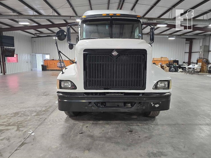 2005-international-9400-image-7