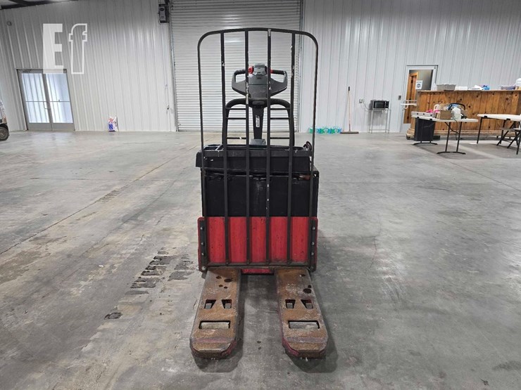 raymond-8400-image-7