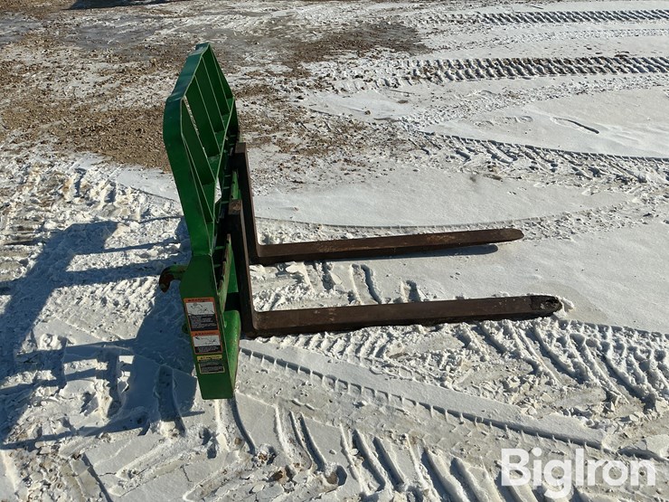 2013-frontier-4'-euro-mount-pallet-forks-image-4