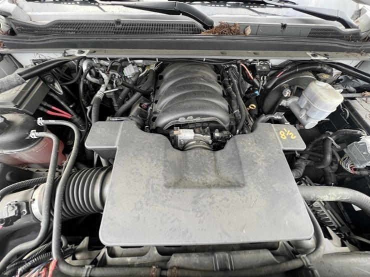 2016-chevrolet-tahoe-image-13