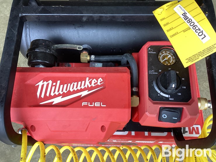 milwaukee-m18-air-compressor-image-9