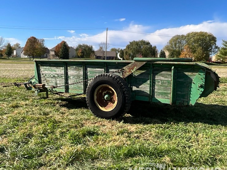 john-deere-manure-spreader-image-4