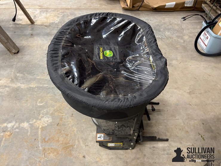 john-deere-gator-image-13