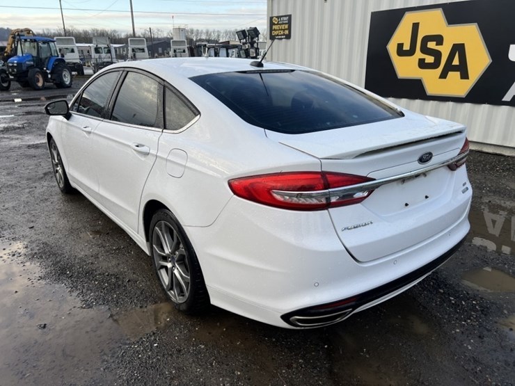 2017-ford-fusion-se-awd-sedan-image-6