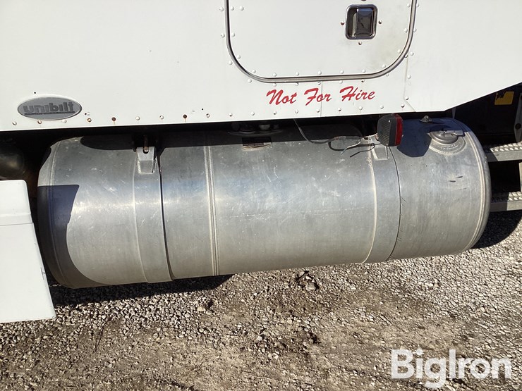 1995-peterbilt-377-image-19