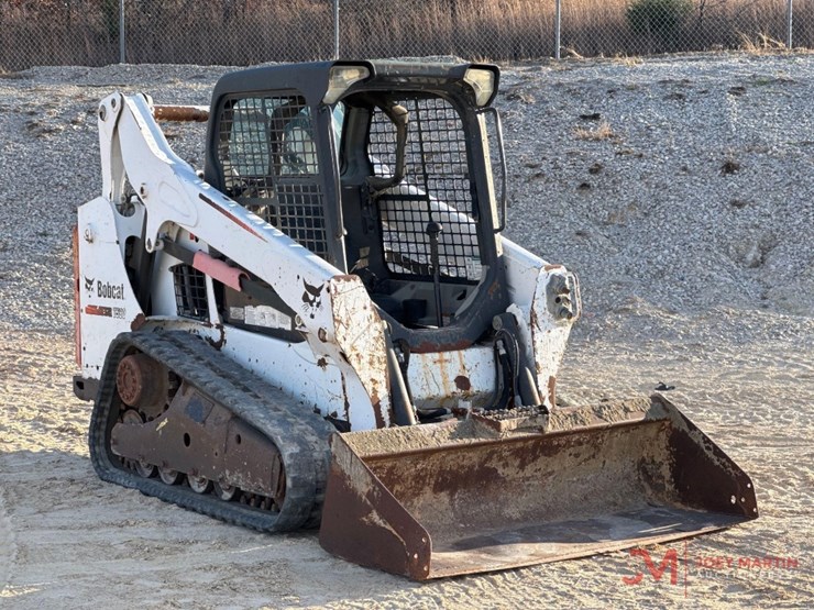 2015-bobcat-t590-image-1