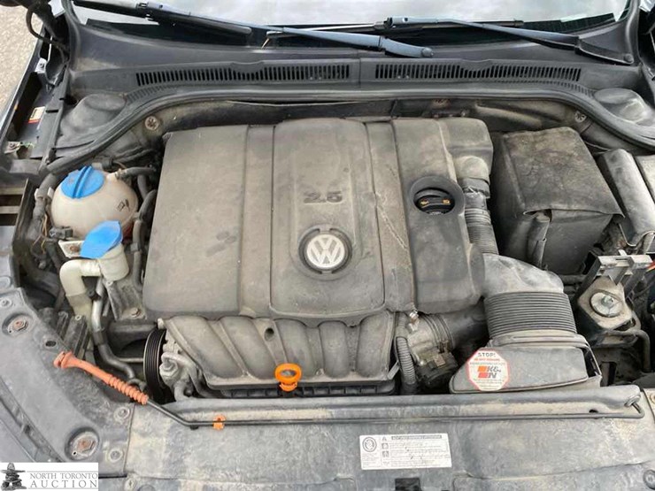 2011-volkswagen-jetta-comfortline-4dr-sedan-image-14