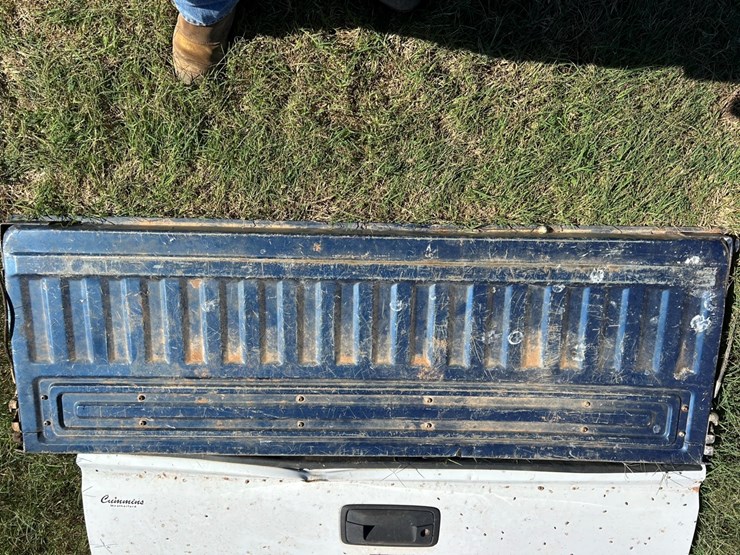 #62-•-ford-tailgate-image-4