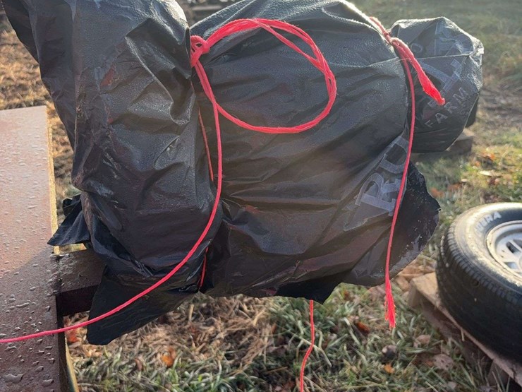 46"x46"-welding-table-36"t-with-vise-and-bench-grinder-image-6