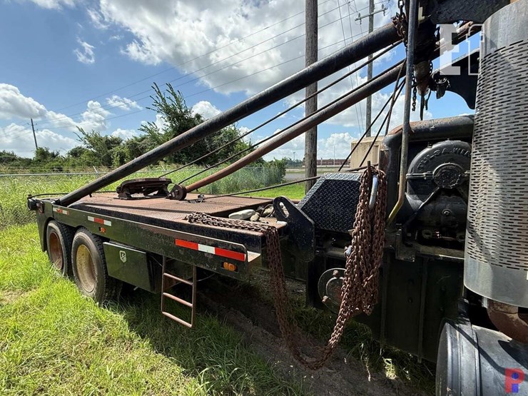 2007-mack-granite-cv713-image-4