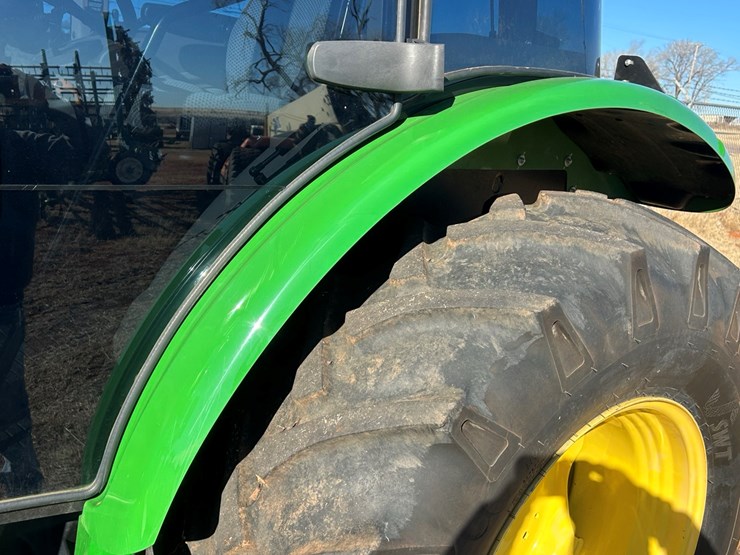 2020-john-deere-5100e-image-11