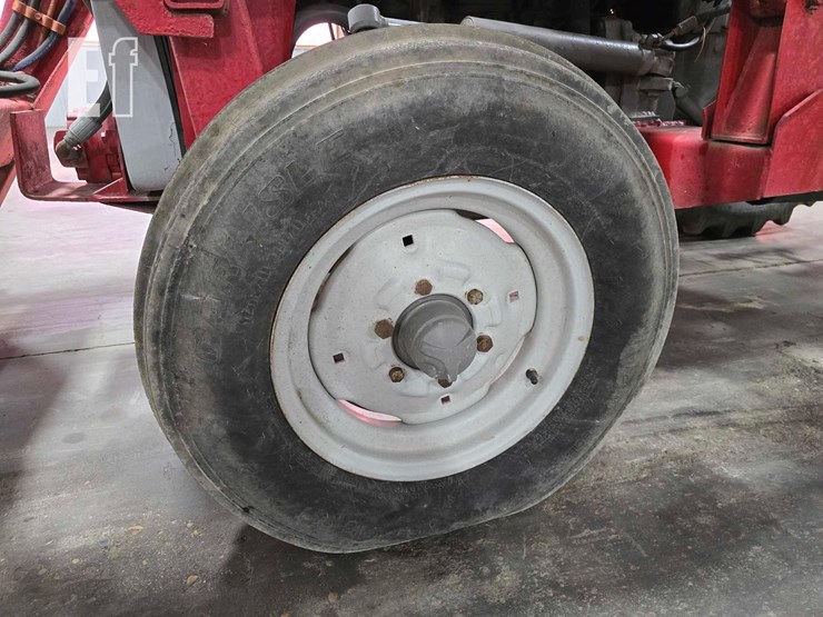 massey-ferguson-245-image-18