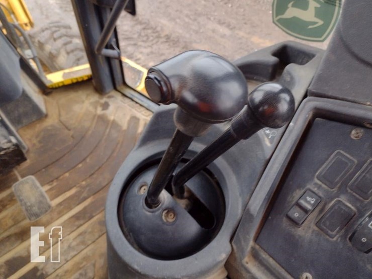 2010-deere-310j-image-8