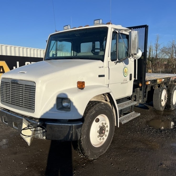 2002 FREIGHTLINER FL80