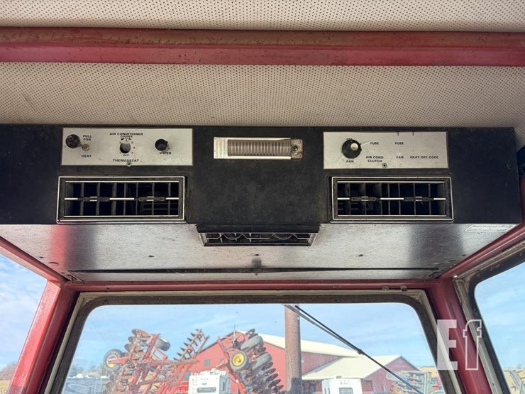 international-806-image-11