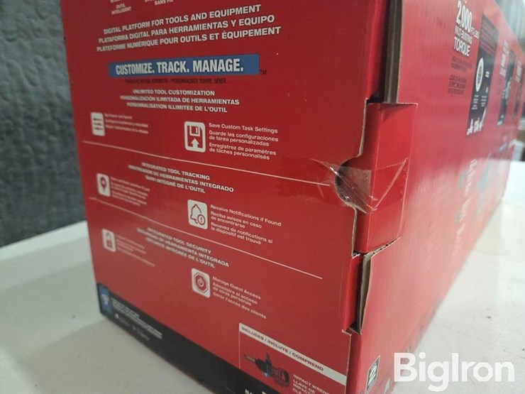 milwaukee-1"-battery-operated-impact-wrench-image-8