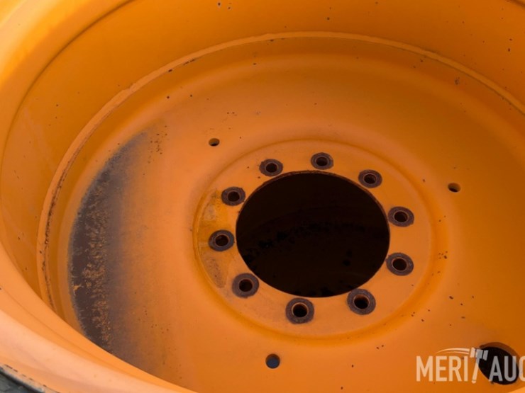 (4)-goodyear-710/70r38-floater-tires-image-4