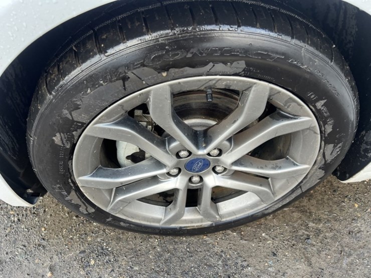 2017-ford-fusion-se-awd-sedan-image-14