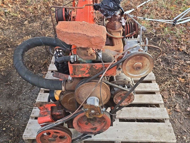 chevrolet-292-motor-with-transmission,-uni-701-image-2