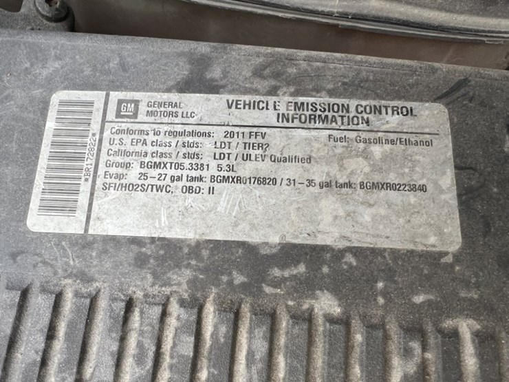 2011-chevrolet-tahoe-image-14