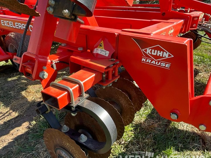 2016-kuhn-krause-8005-excelerator-verticle-tillage-tool-image-59