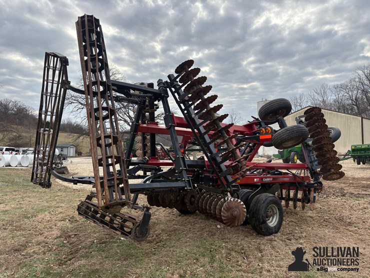 2012-case-ih-330-image-5