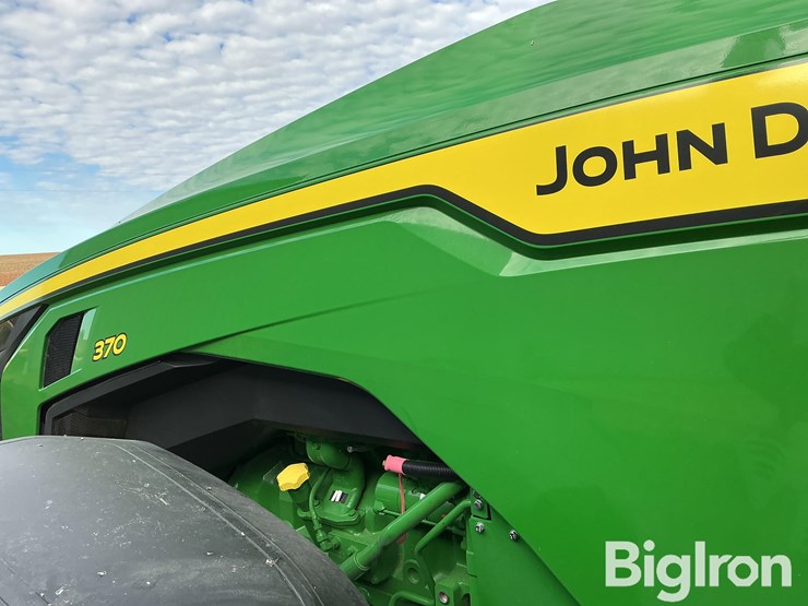 2024-john-deere-8r-370-image-13
