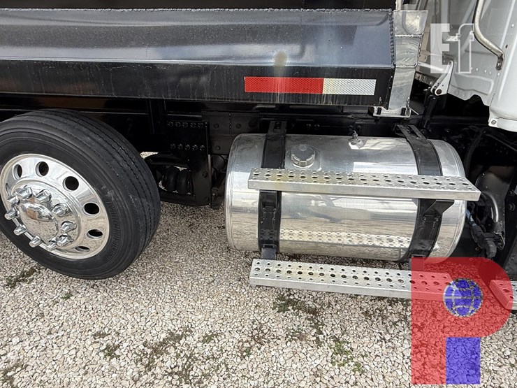 2018-freightliner-cascadia-125-image-4