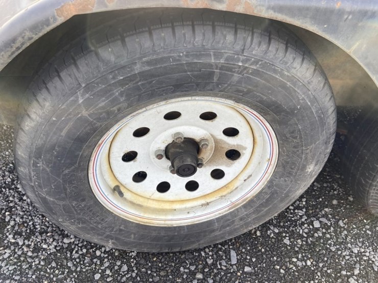 2005-fox-18'-t/a-tilt-deck-equipment-trailer-image-9