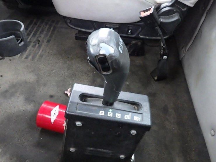 2018-western-star-5700xe-image-37