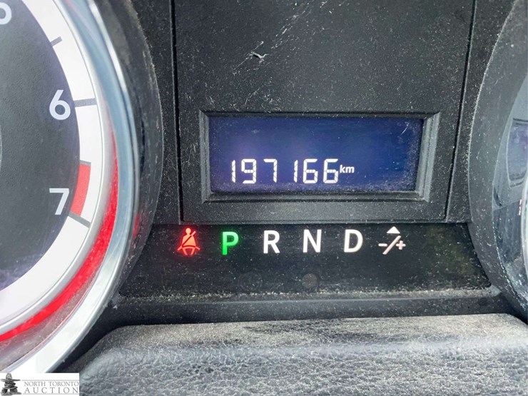 2011-dodge-grand-caravan-image-13