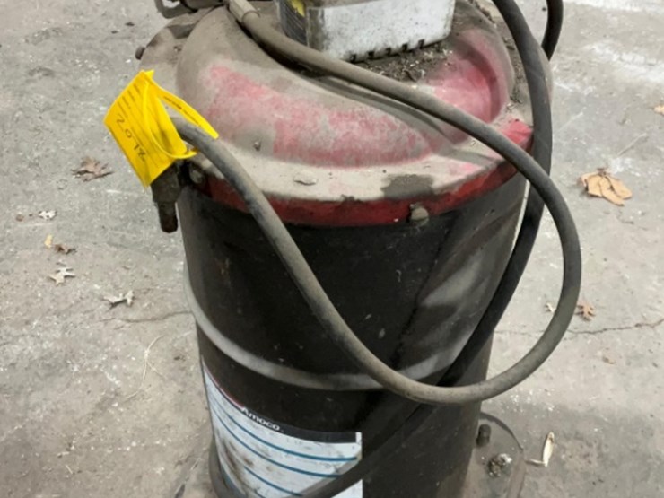 lincoln-greaser-image-1