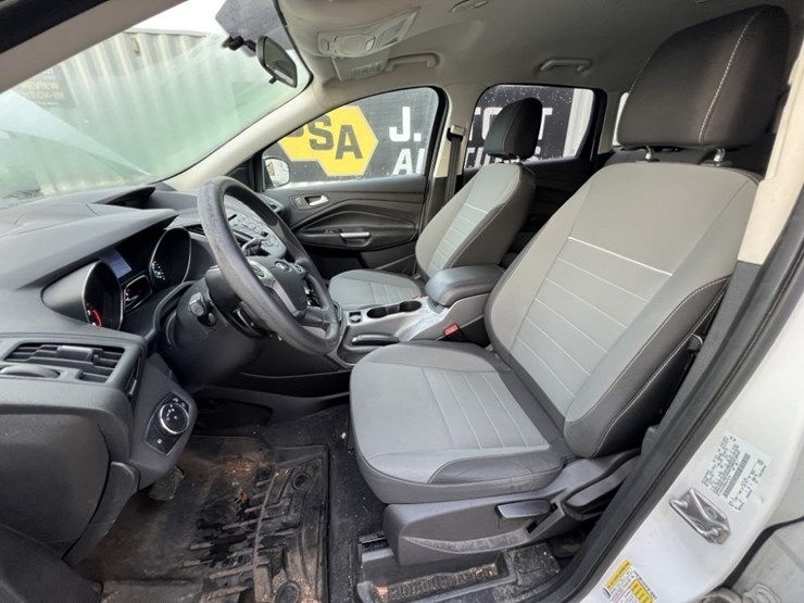 2013-ford-escape-se-image-22